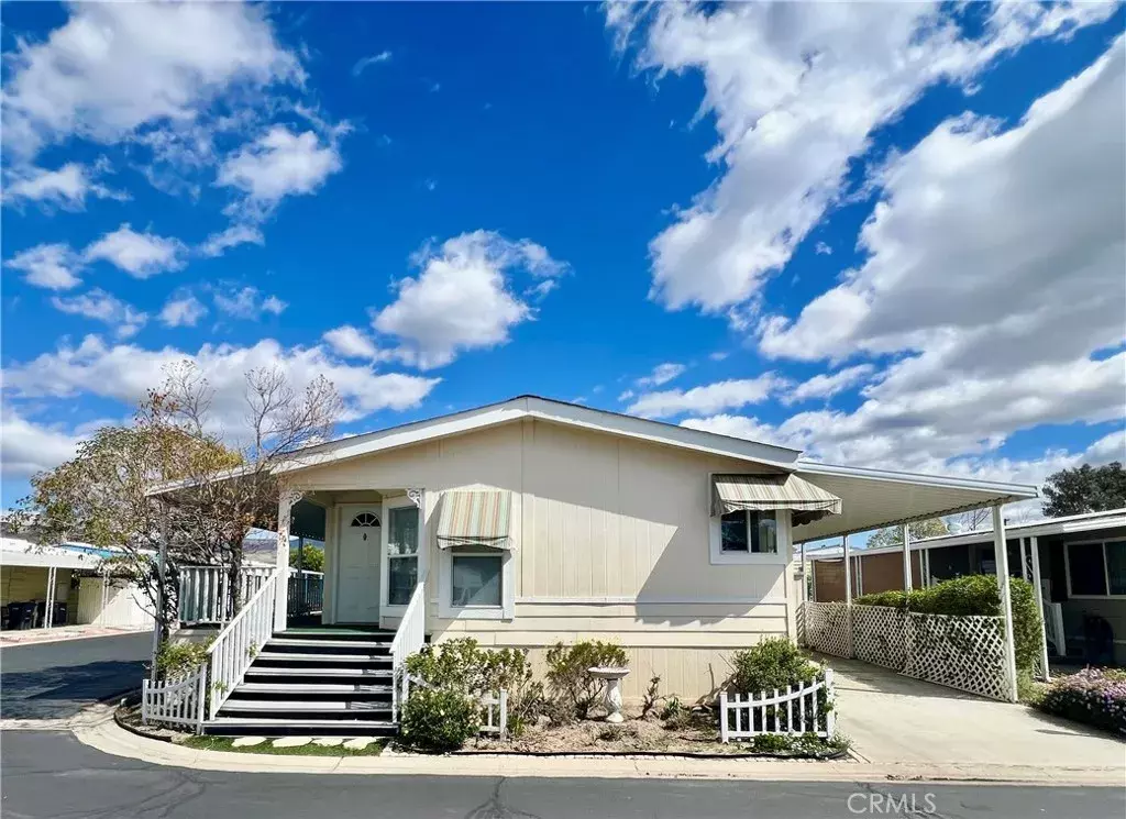 Hemet, CA 92583,1499 Old Mountain #88