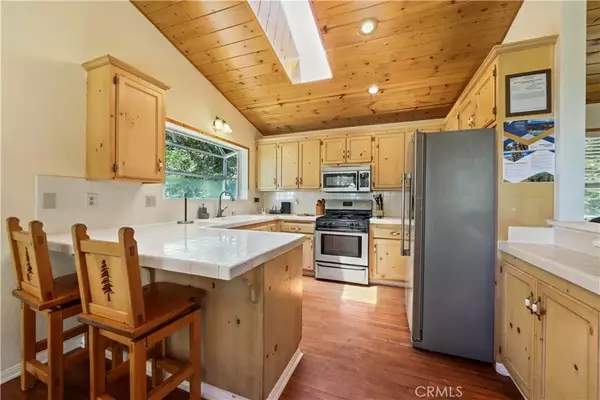Running Springs, CA 92382,31505 Circle View Dr