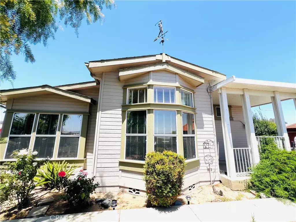 Murrieta, CA 92563,38445 Via Taffia