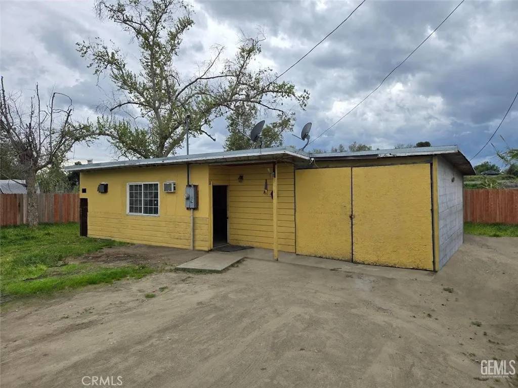 Porterville, CA 93257,63 N Wisconsin Street
