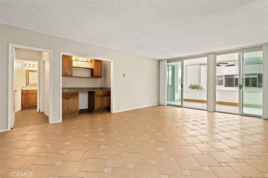 Playa Del Rey, CA 90293,8701 Delgany Avenue #105