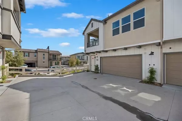 Temecula, CA 92591,32687 Brunello