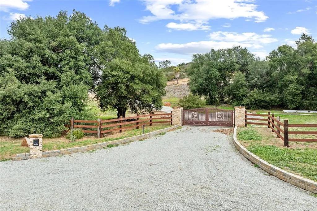 39948 Avenida La Cresta, Murrieta, CA 92562