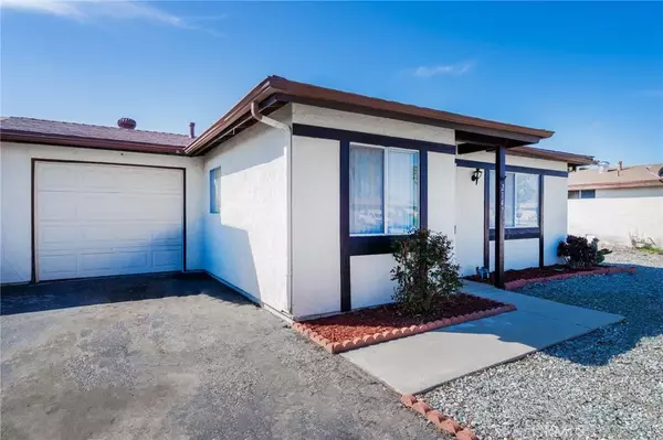 2147 W Oakland Avenue, Hemet, CA 92545
