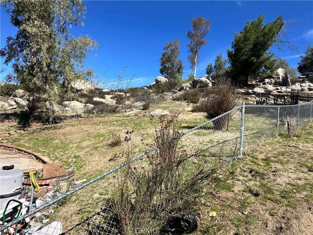 Hemet, CA 92544,42580 E Benton Road