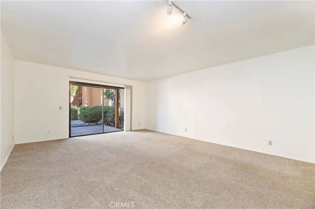 Irvine, CA 92618,282 Tangelo #336