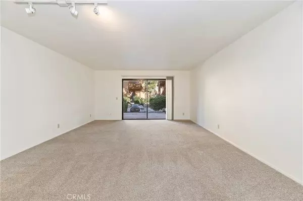 Irvine, CA 92618,282 Tangelo #336