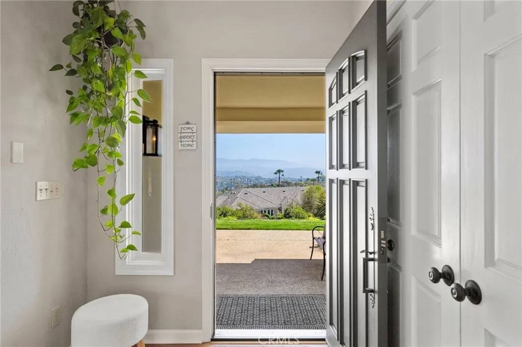 Fallbrook, CA 92028,377 Rancho Camino