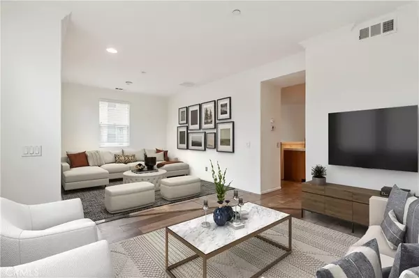 Lake Elsinore, CA 92530,1800 E Lakeshore Drive #2411