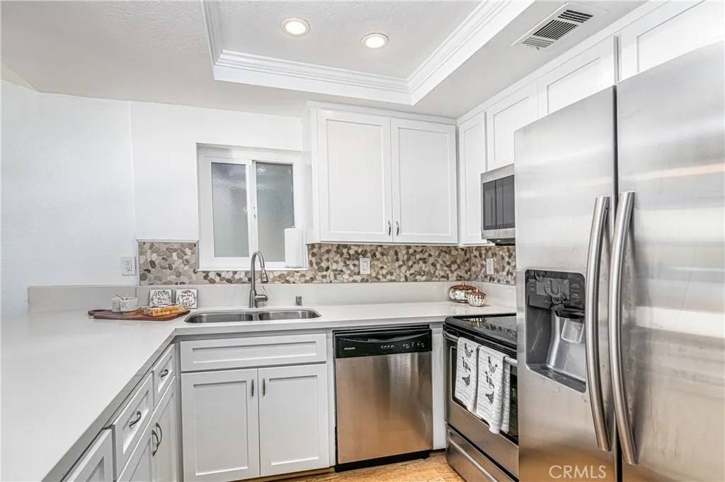 24311 Canyon Lake Drive North #19, Canyon Lake, CA 92587