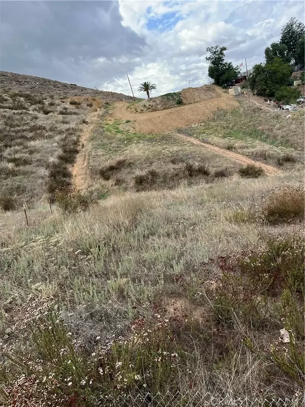 Homeland, CA 92548,3 osborne ln