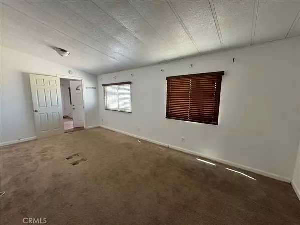 Adelanto, CA 92301,14755 Calendula