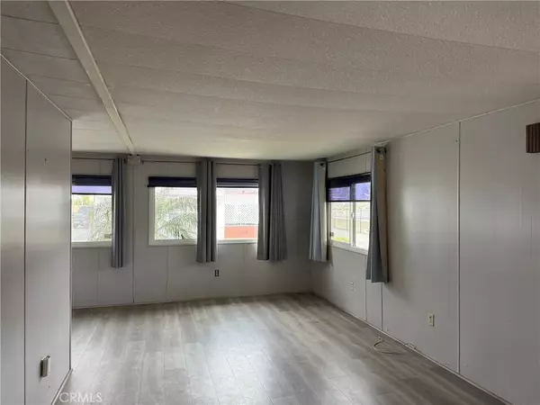 Hemet, CA 92545,1895 W Devonshire #93