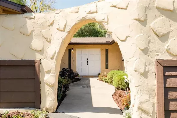 Escondido, CA 92025,2211 Sunset Drive