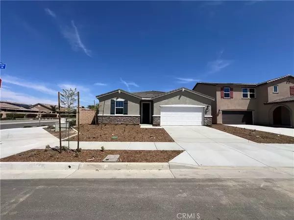 1740 Tapaderos Street, Hemet, CA 92545