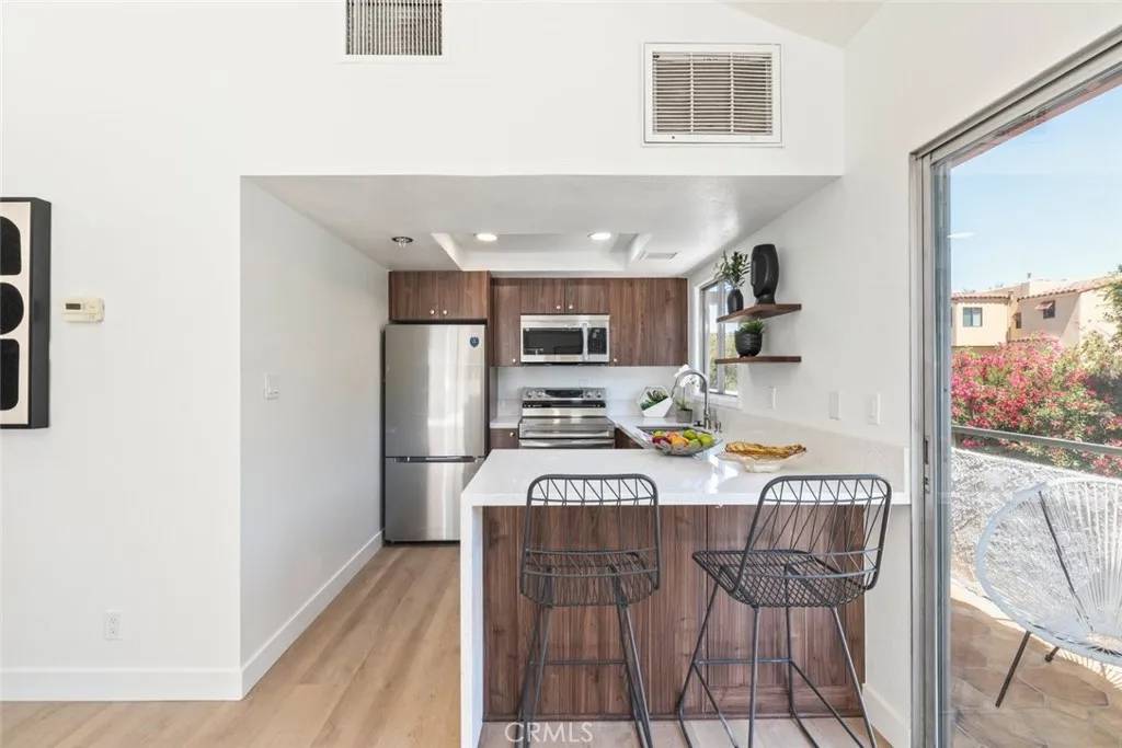 Palm Springs, CA 92262,280 S Avenida Caballeros #271
