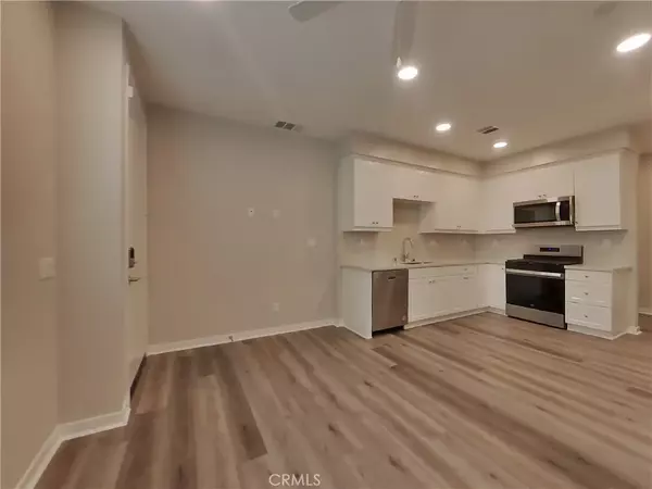 Wildomar, CA 92595,24690 Ahora Court