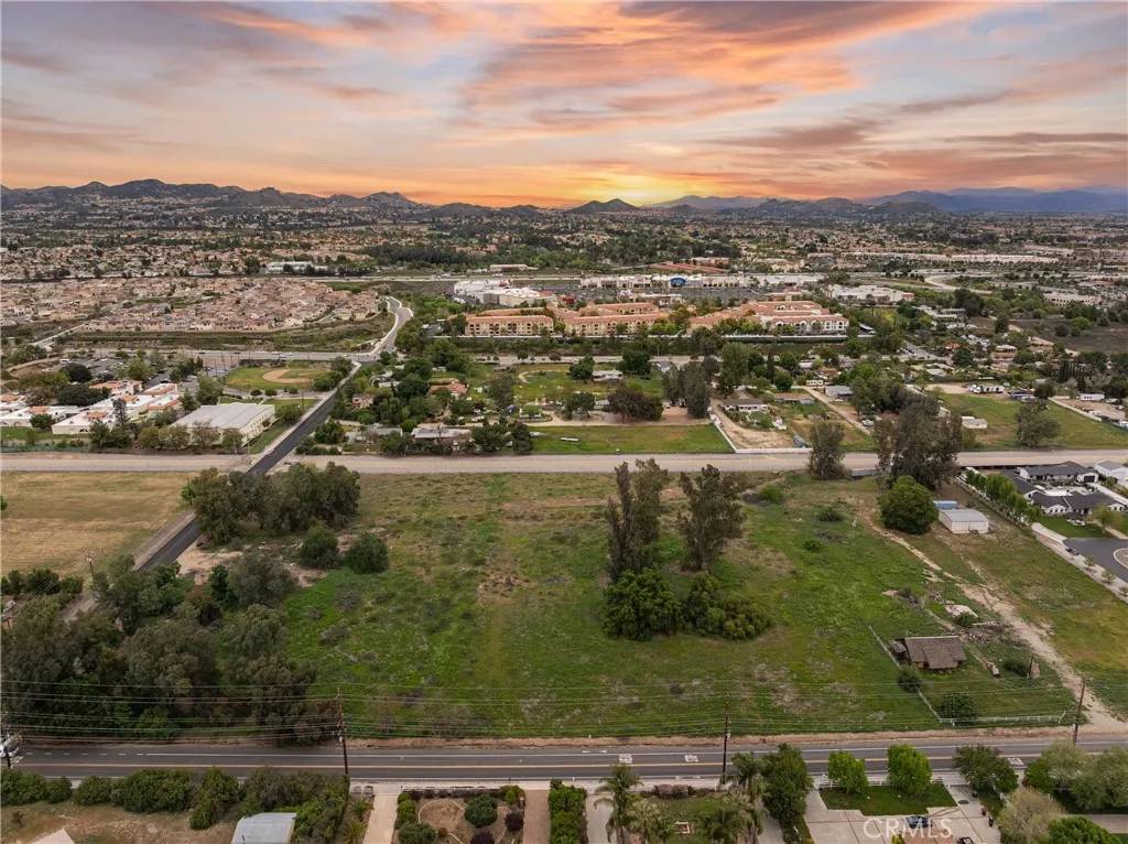 Murrieta, CA 92562,24370 Adams