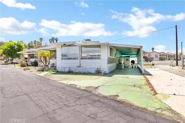 Hemet, CA 92544,44725 E. Florida #40