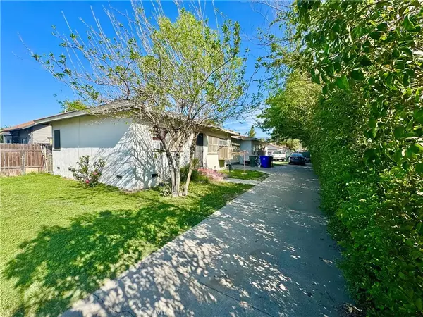 San Bernardino, CA 92410,220 E Kingman Street