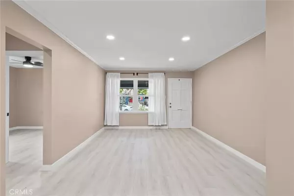 Lakewood, CA 90713,4744 Adenmoor Avenue