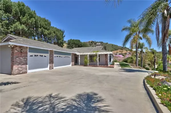 Fallbrook, CA 92028,3456 Los Sicomoros Lane