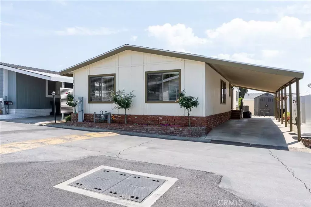 Brea, CA 92821,1051 Site #154