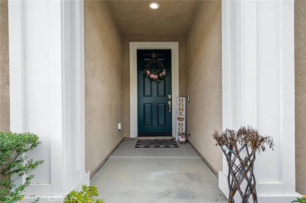 Lake Elsinore, CA 92532,24521 Snapdragon Way