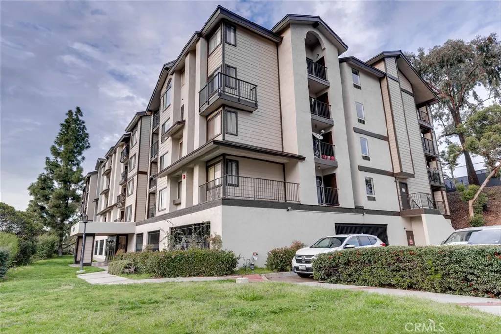 San Diego, CA 92115,3955 Faircross Place #48