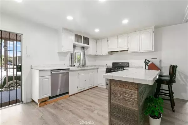 Eastvale, CA 91752,5800 Hamner #288