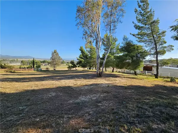 Aguanga, CA 92536,49525 Mescalero Court