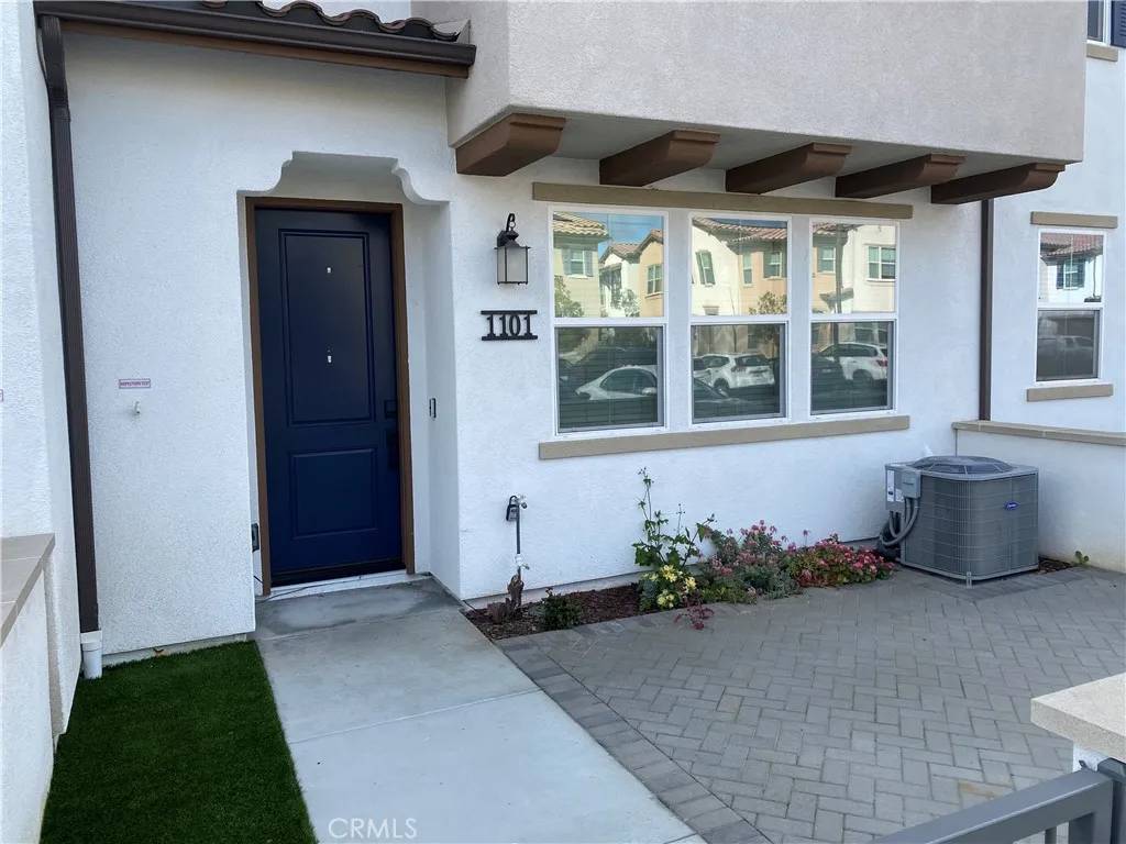 1101 Delpy View, Vista, CA 92084