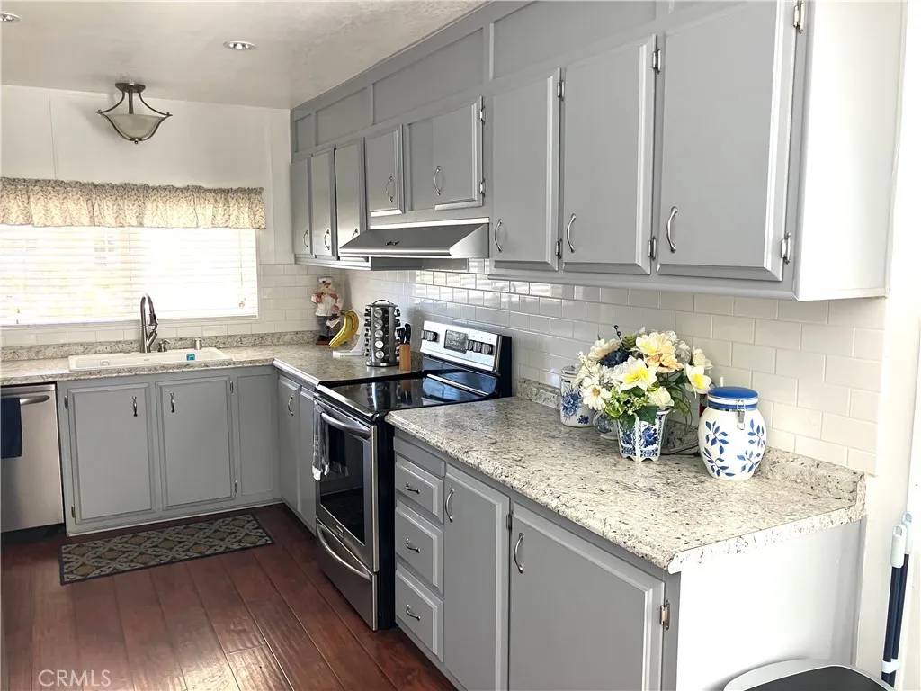 Hemet, CA 92545,1250 N Kirby #77