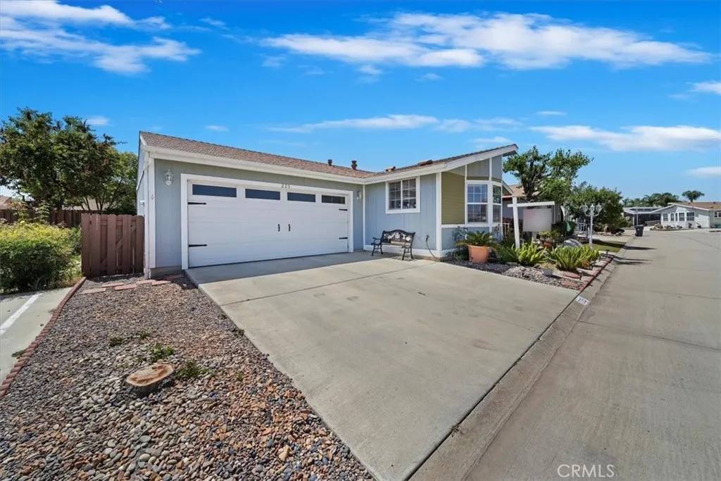 Menifee, CA 92586,27250 Murrieta #225