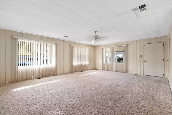 Hemet, CA 92543,1525 W Oakland #72