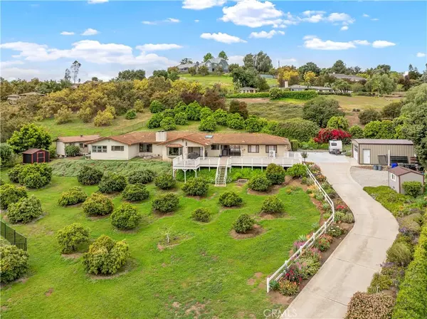 735 Del Valle Drive, Fallbrook, CA 92028