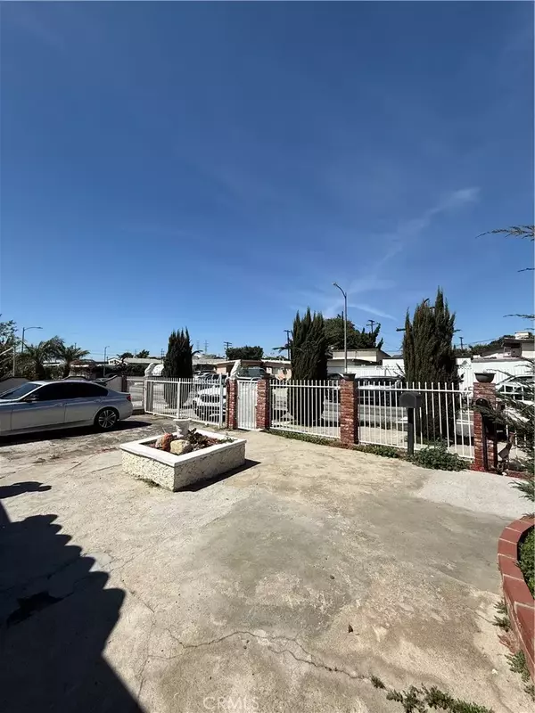 Sun Valley, CA 91352,12406 Haley Street