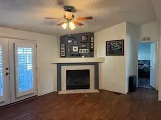 Corona, CA 92878,4901 Green River #229