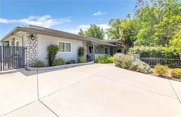 Hemet, CA 92544,3890 English