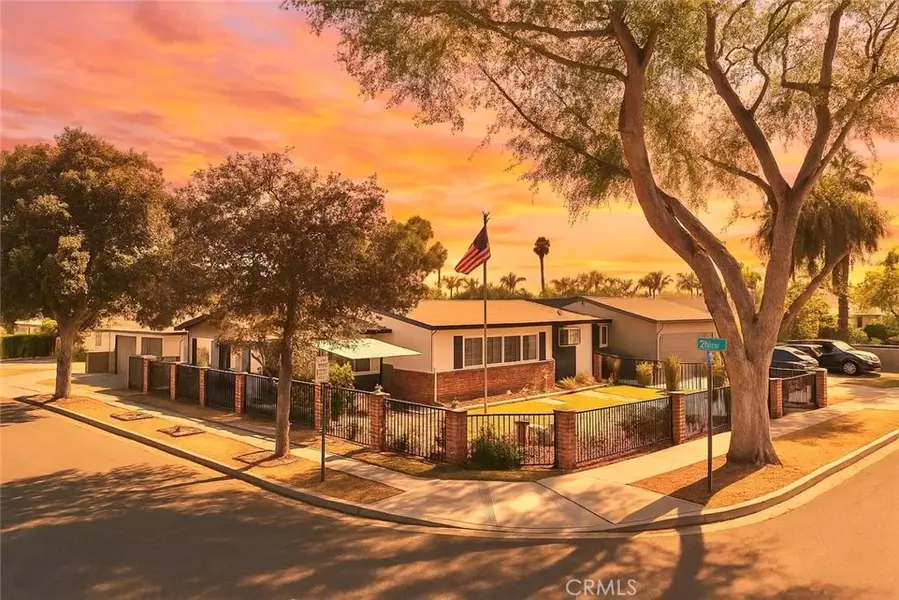 922 W Occidental Street, Santa Ana, CA 92707