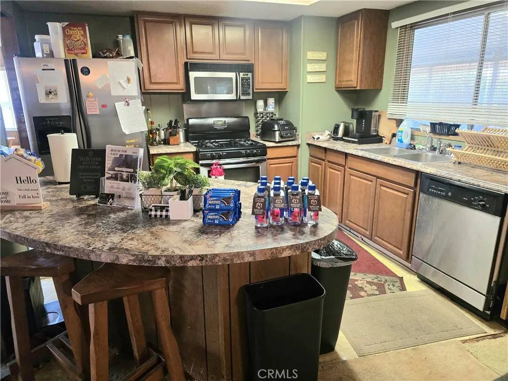 San Jacinto, CA 92583,2230 Lake Park #226