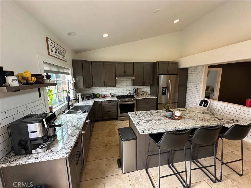 Fallbrook, CA 92028,504 Burma Road