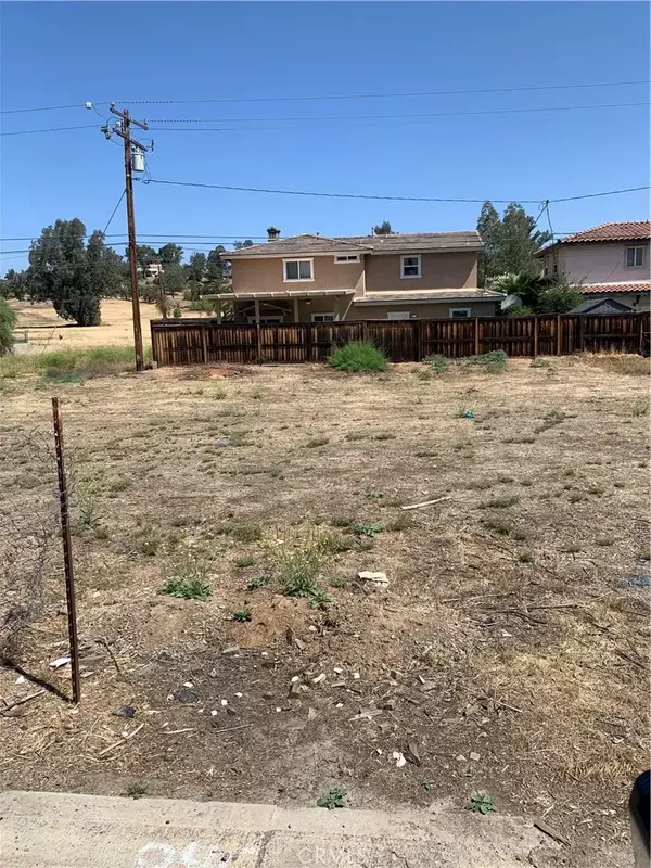 Lake Elsinore, CA 92530,0 Shrier