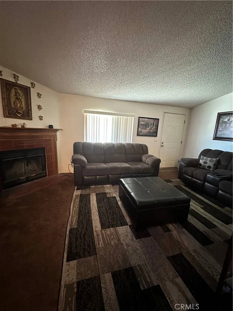 San Jacinto, CA 92582,913 S Grand #180