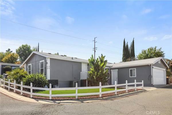 Fallbrook, CA 92028,1638 CALAVO #56