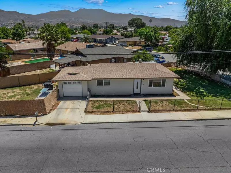 149 S Mistletoe Avenue, San Jacinto, CA 92583