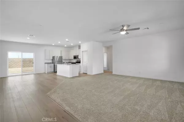 Victorville, CA 92392,12199 Del Sur Street