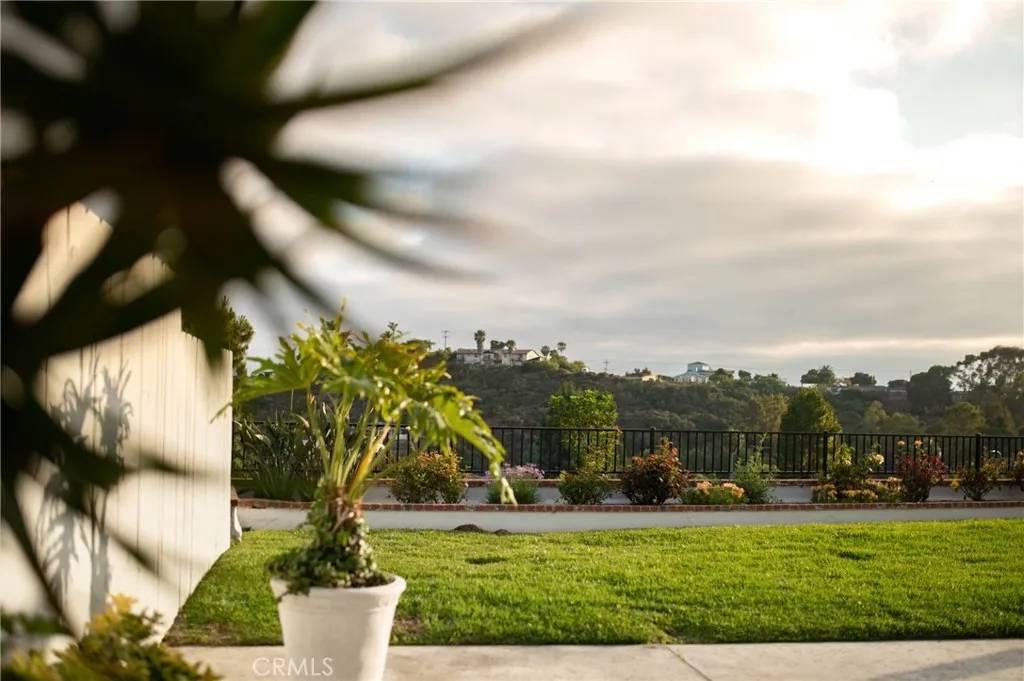 Carlsbad, CA 92008,4313 Sea Bright Drive