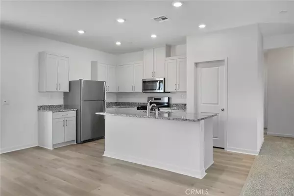 Victorville, CA 92392,12163 Del Sur Street