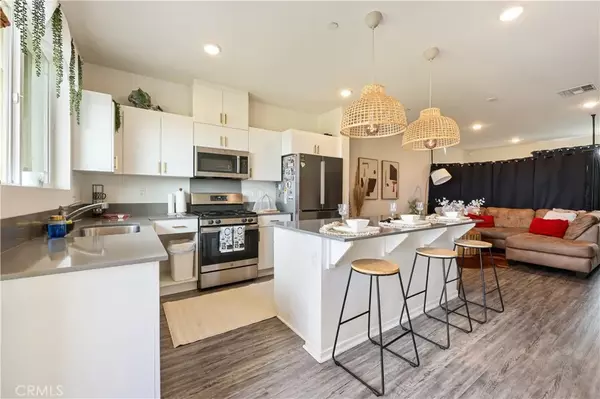 San Diego, CA 92154,5240 Beachfront Cove Street #89